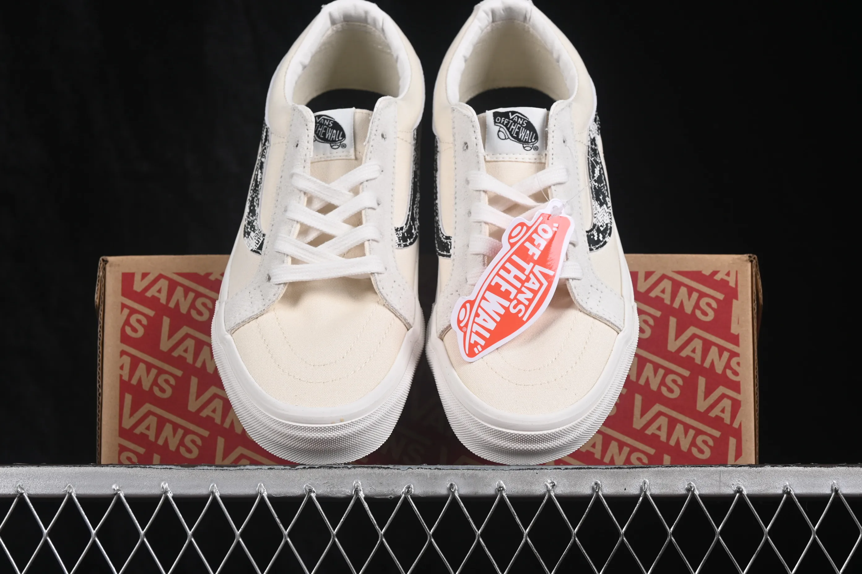 All categories Vans Vans series Vans Low Vans low-top Vans Sk8-Low Reissue S Vans official retro casual low-top skateboard shoes VN0A4UWI1X01